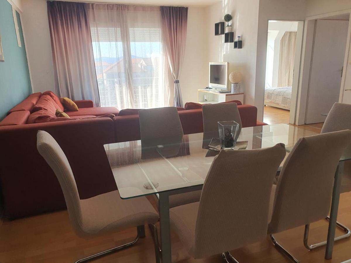 Cozy Two-Bedroom Apartment Zadar Ngoại thất bức ảnh