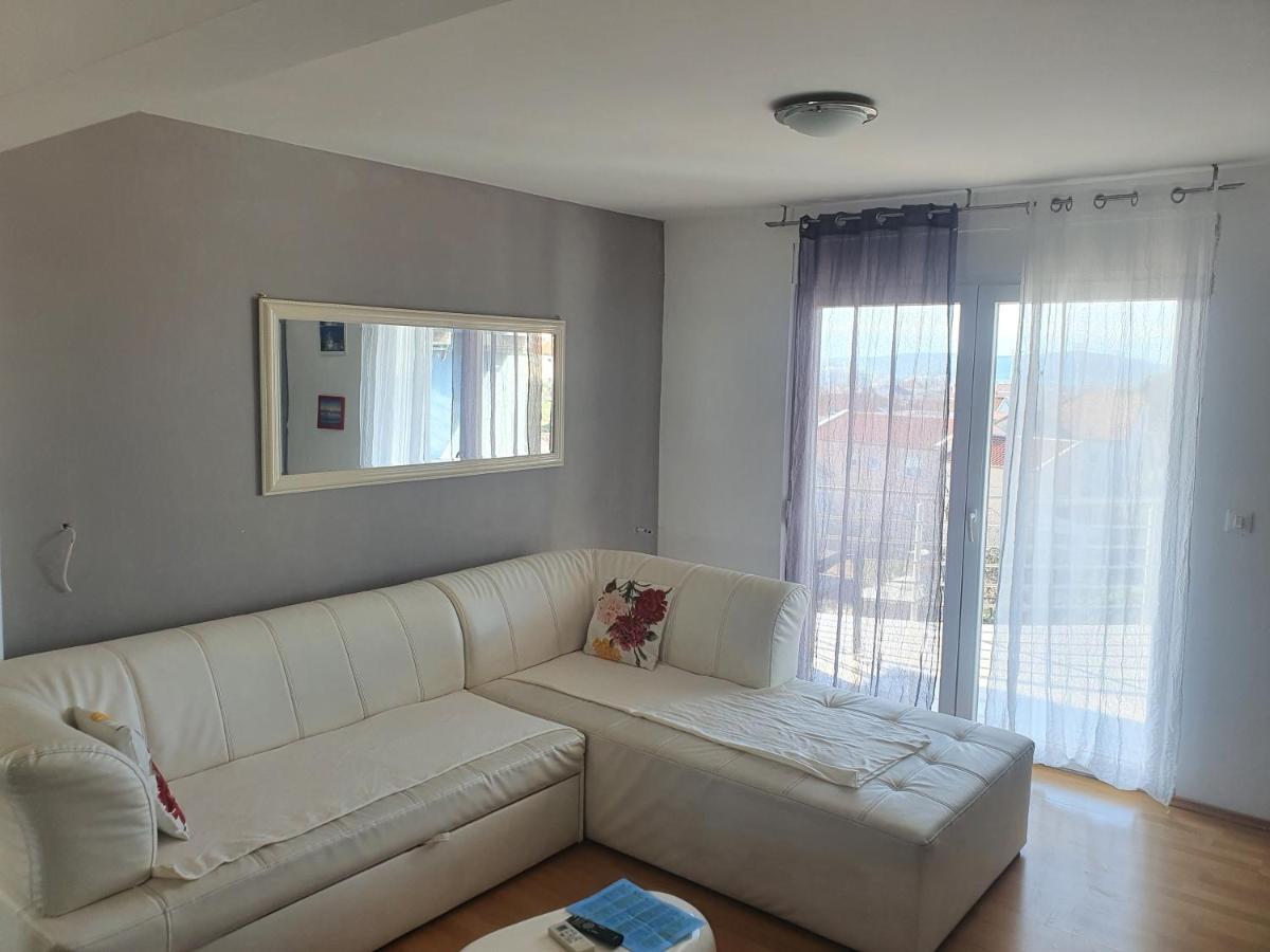 Cozy Two-Bedroom Apartment Zadar Ngoại thất bức ảnh